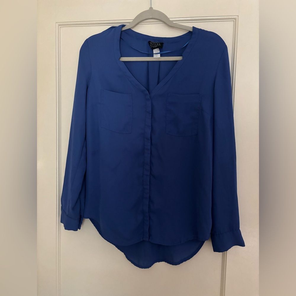 Simply Styled Blue Buttoned Notched Collar Blouse